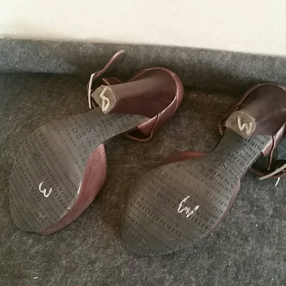 Gianni Bini Stack heel peep toe 7.5 euc - Picture 7 of 7